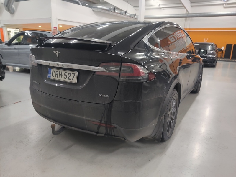 Tesla Model X vaihtoauto