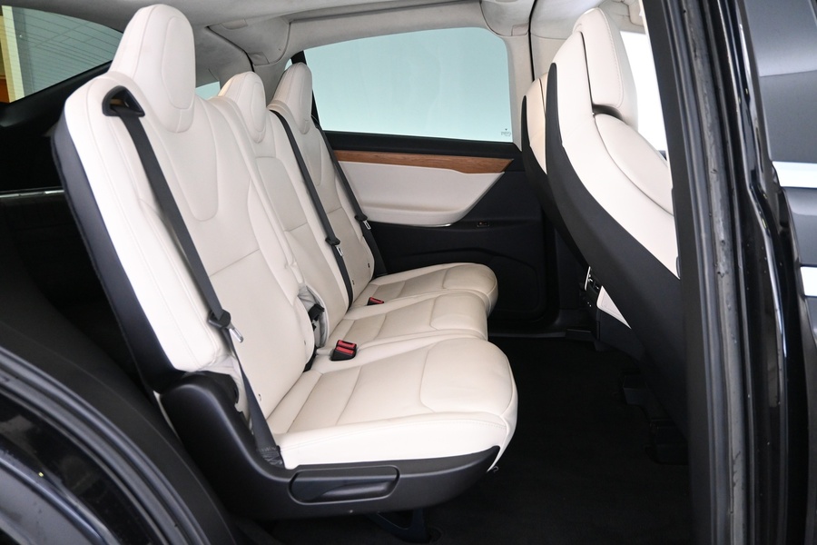 Tesla Model X vaihtoauto