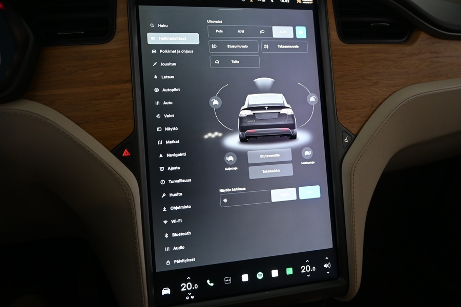 Tesla Model X vaihtoauto