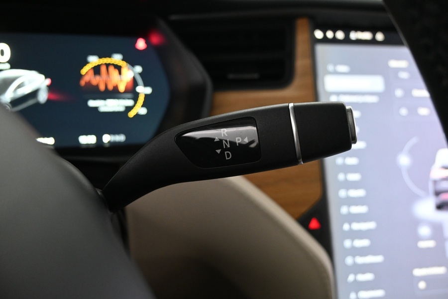 Tesla Model X vaihtoauto