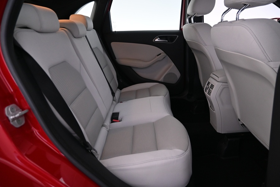 Mercedes-Benz B vaihtoauto