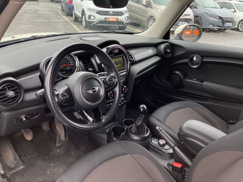 Mini Hatchback vaihtoauto