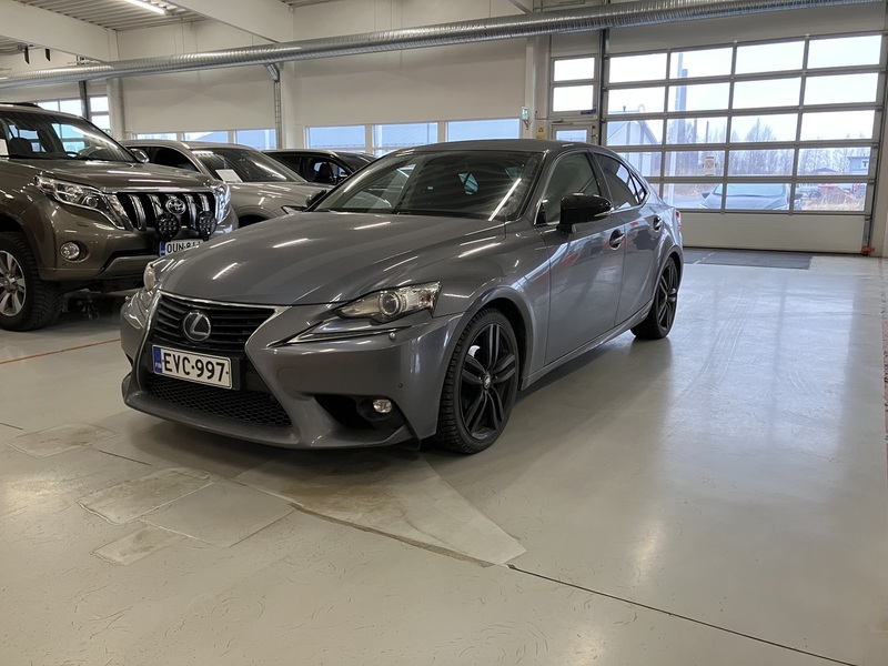 Lexus IS vaihtoauto