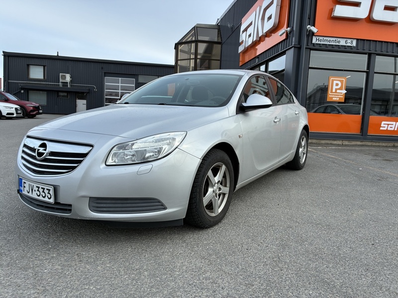 Opel Insignia vaihtoauto