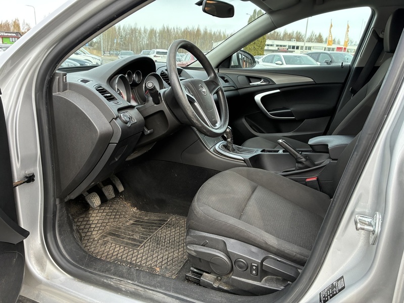 Opel Insignia vaihtoauto