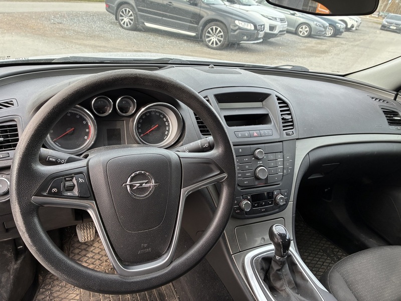 Opel Insignia vaihtoauto