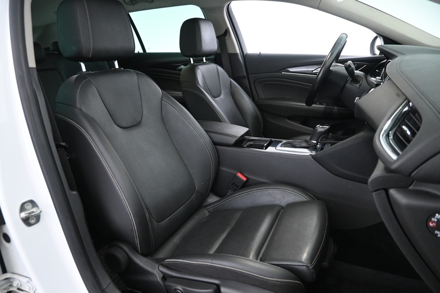 Opel Insignia vaihtoauto