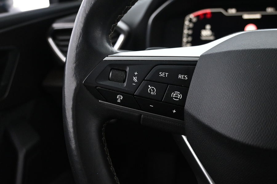 SEAT Leon Sportstourer vaihtoauto