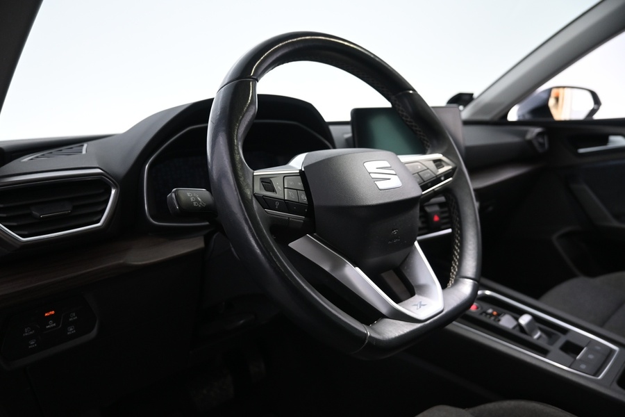 SEAT Leon Sportstourer vaihtoauto