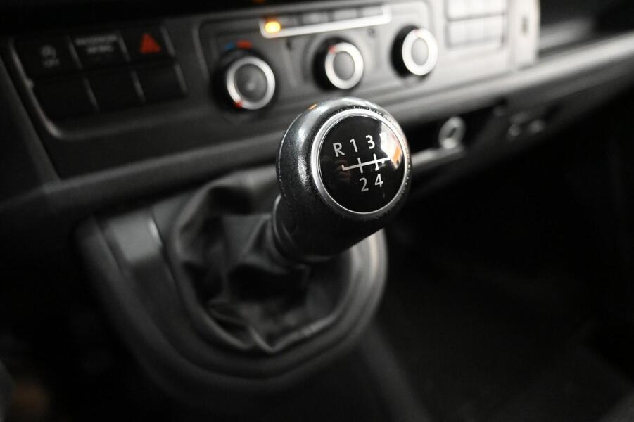 Volkswagen Caravelle vaihtoauto