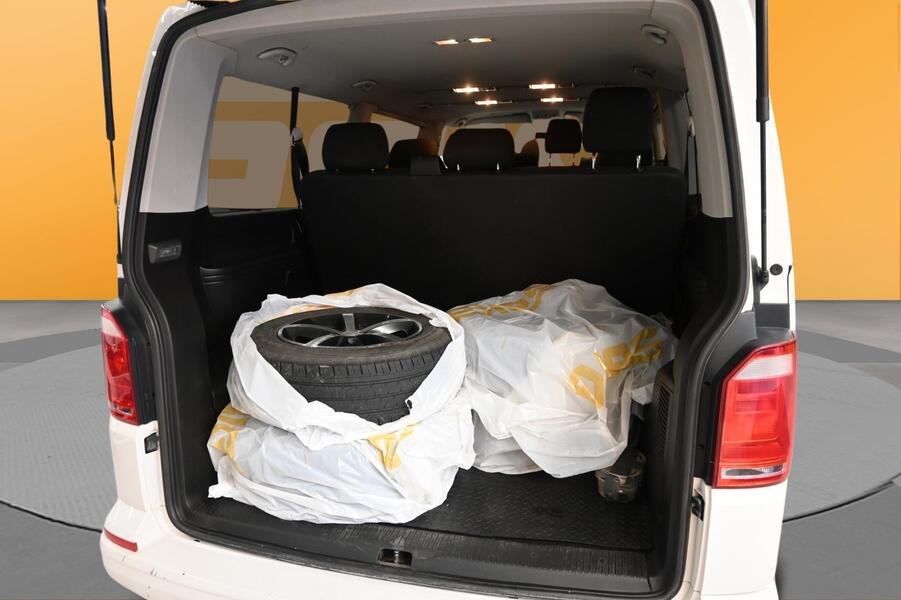 Volkswagen Caravelle vaihtoauto