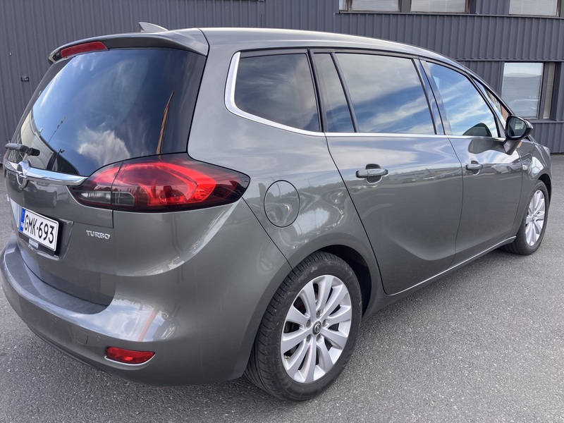 Opel Zafira vaihtoauto