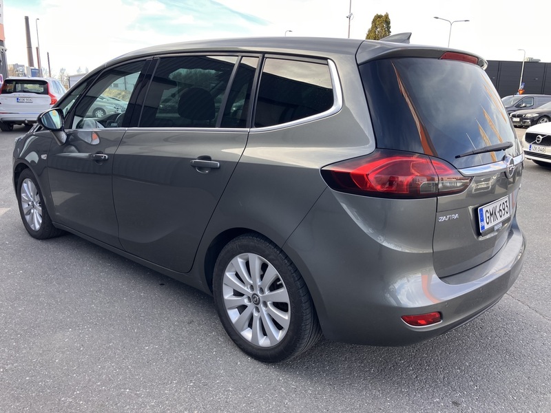 Opel Zafira vaihtoauto