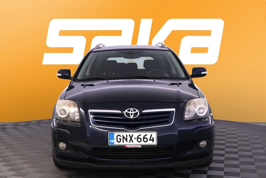 Toyota Avensis vaihtoauto