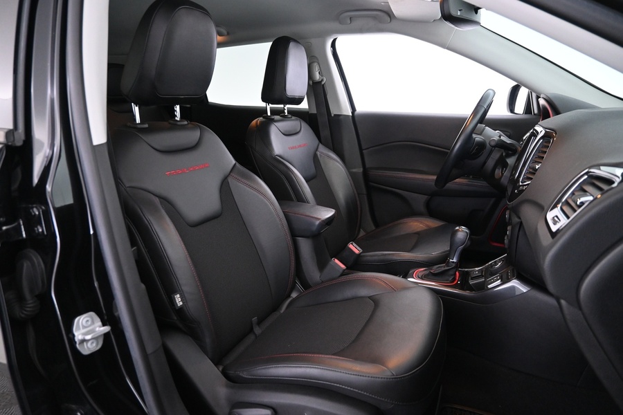 Jeep Compass vaihtoauto