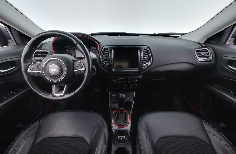 Jeep Compass vaihtoauto