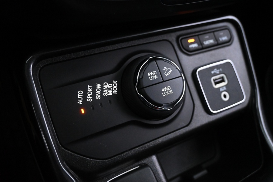 Jeep Compass vaihtoauto