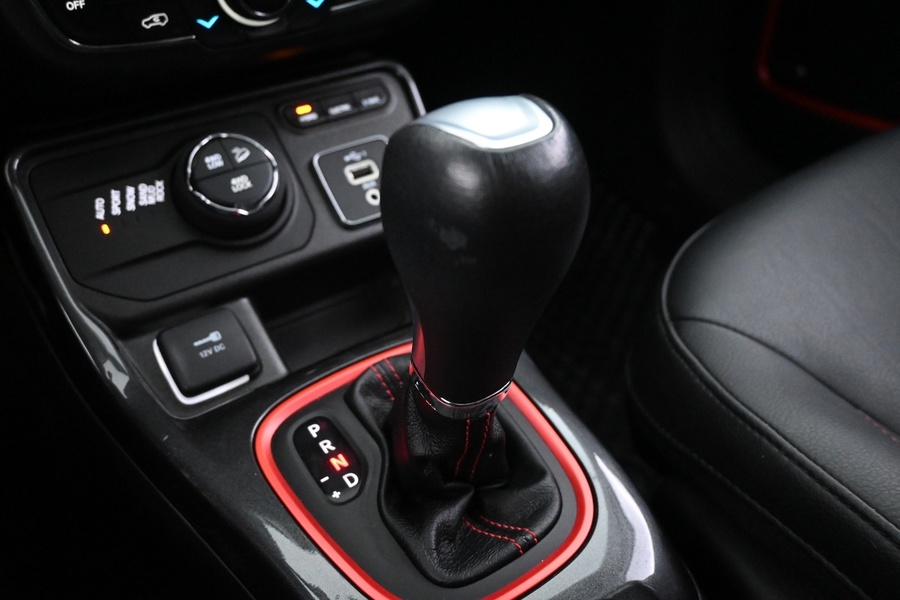 Jeep Compass vaihtoauto