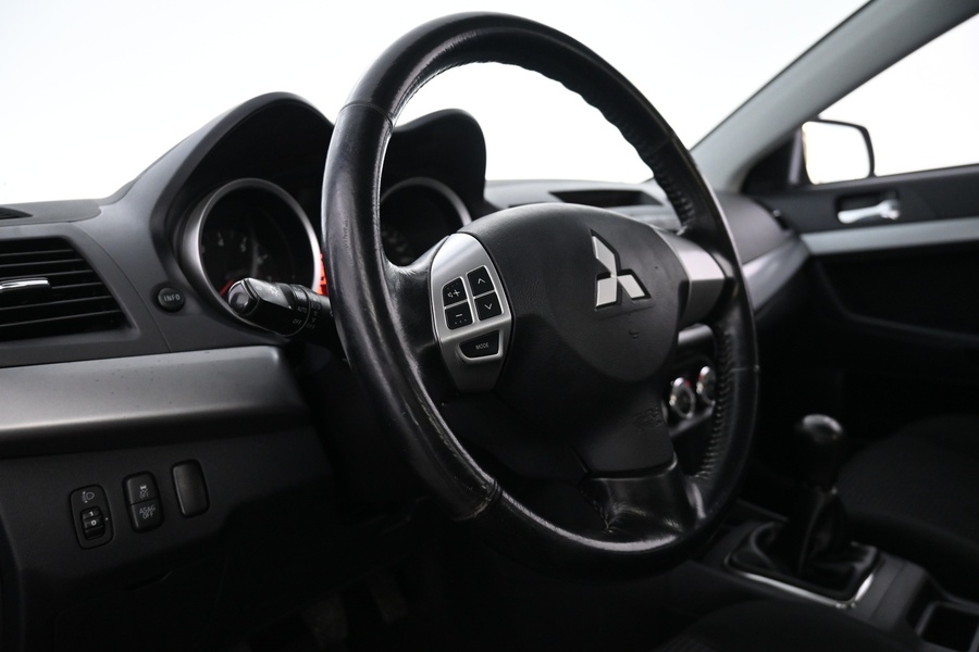 Mitsubishi Lancer vaihtoauto