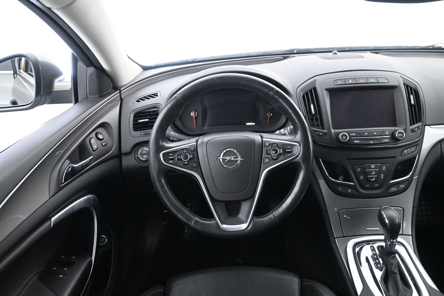 Opel Insignia vaihtoauto