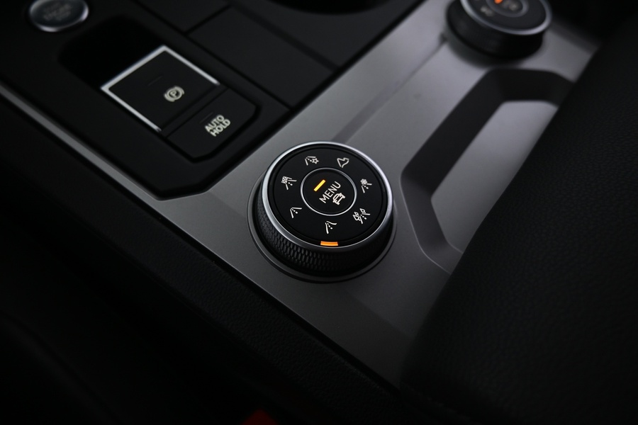 Volkswagen Touareg vaihtoauto