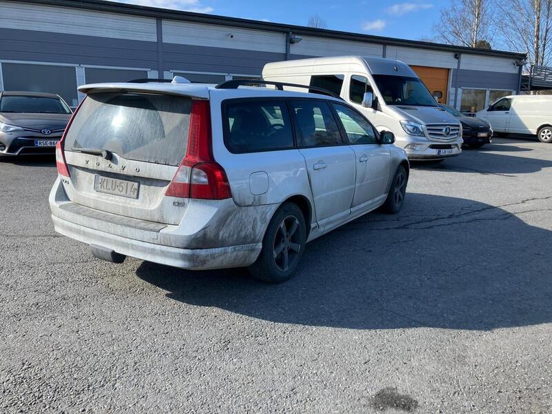 Volvo V70 vaihtoauto