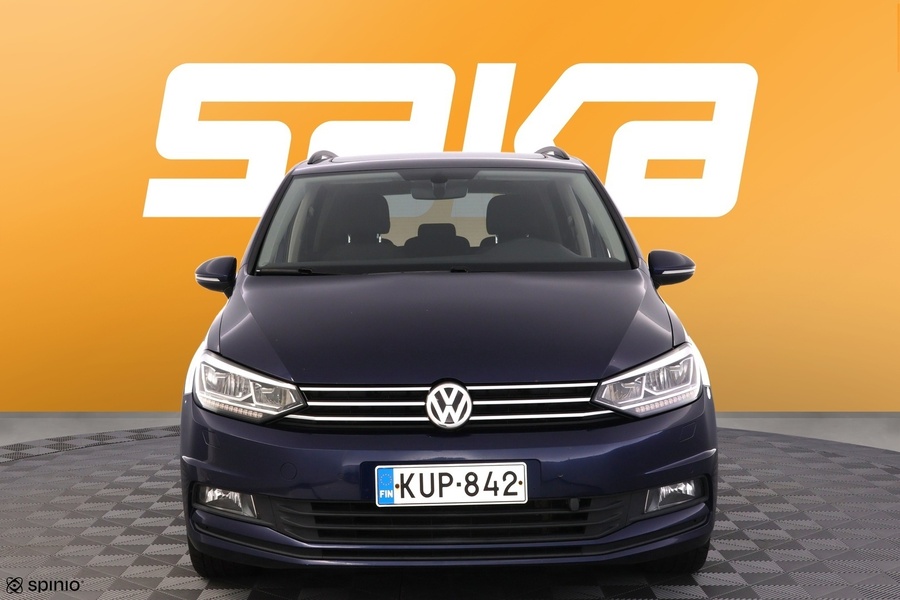 Volkswagen Touran vaihtoauto