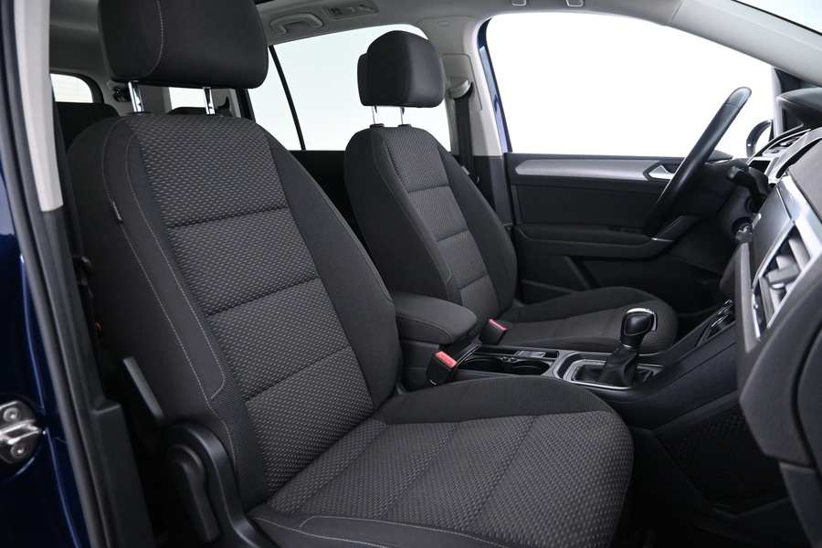 Volkswagen Touran vaihtoauto