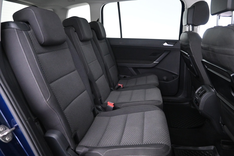 Volkswagen Touran vaihtoauto