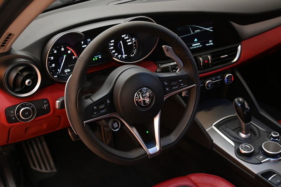 Alfa Romeo Giulia vaihtoauto