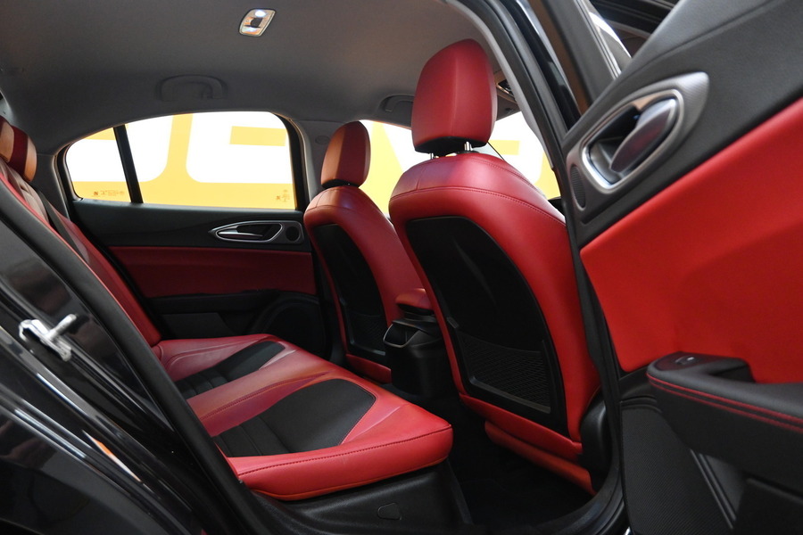 Alfa Romeo Giulia vaihtoauto