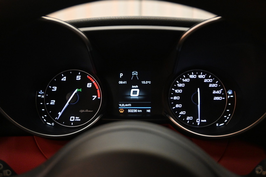 Alfa Romeo Giulia vaihtoauto