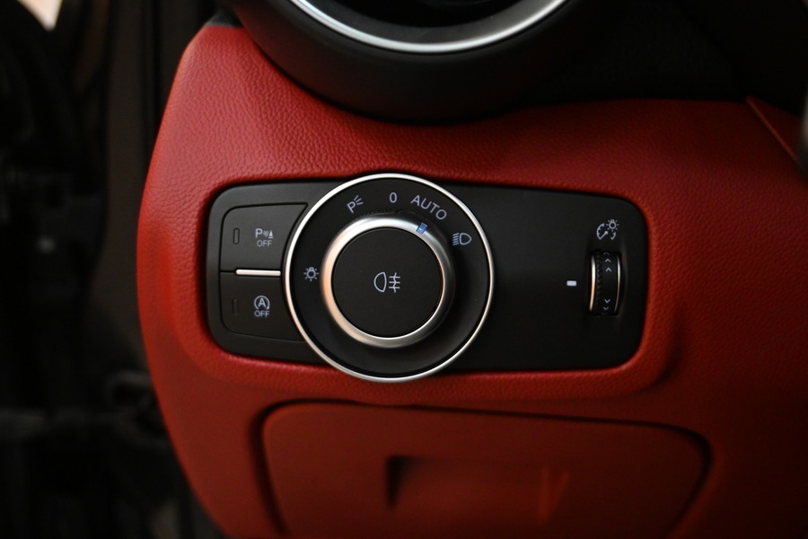 Alfa Romeo Giulia vaihtoauto