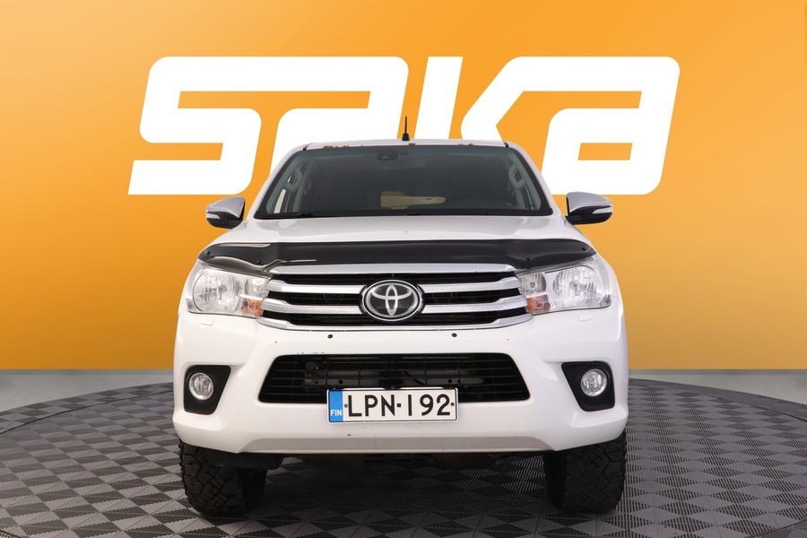 Toyota Hilux vaihtoauto