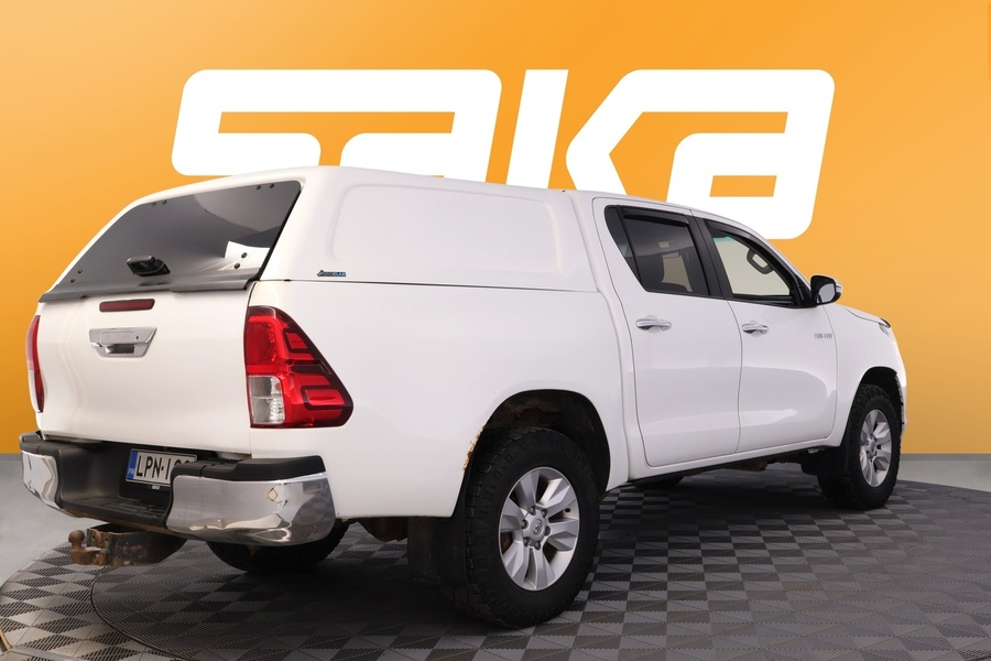 Toyota Hilux vaihtoauto