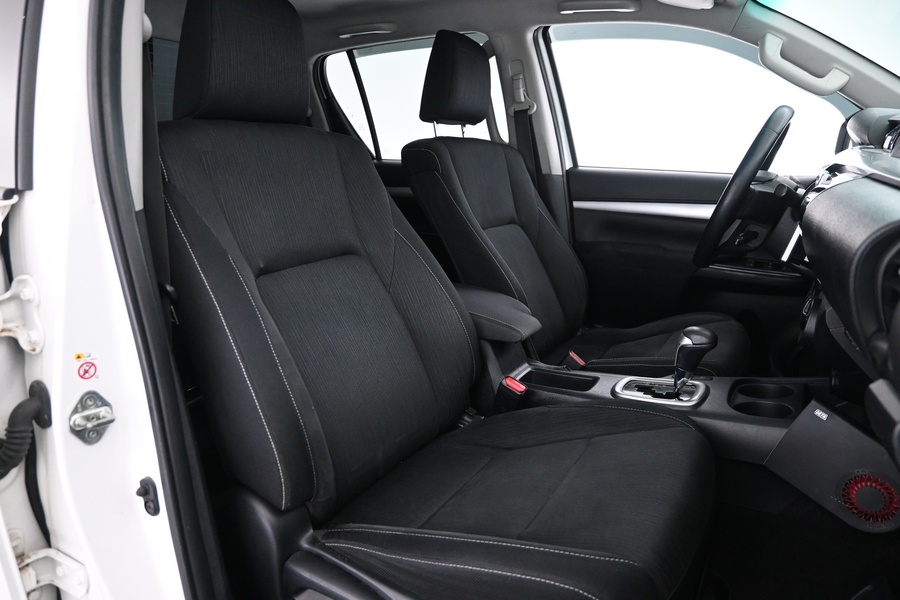 Toyota Hilux vaihtoauto