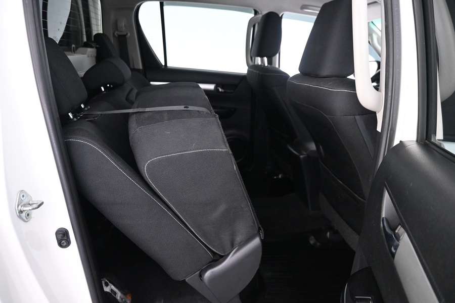 Toyota Hilux vaihtoauto