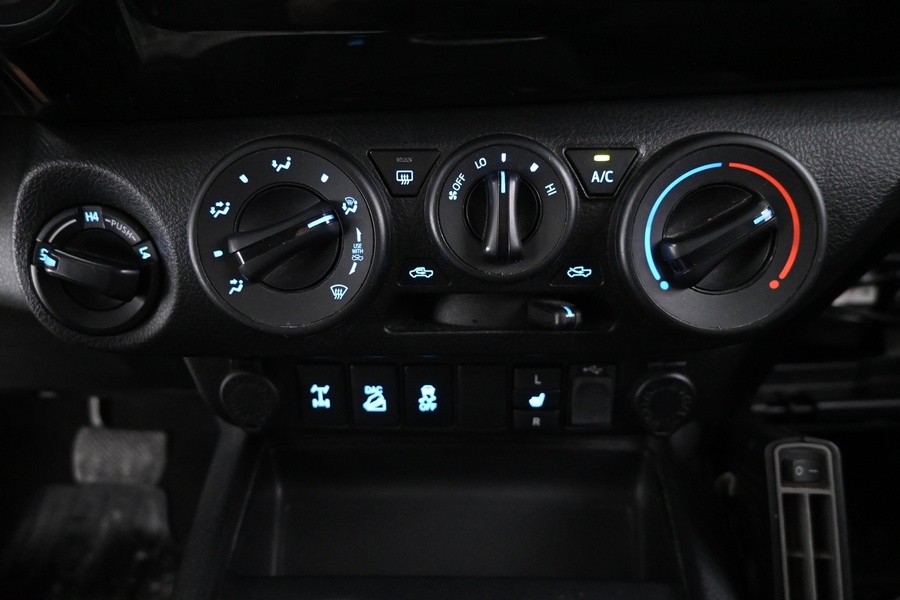 Toyota Hilux vaihtoauto