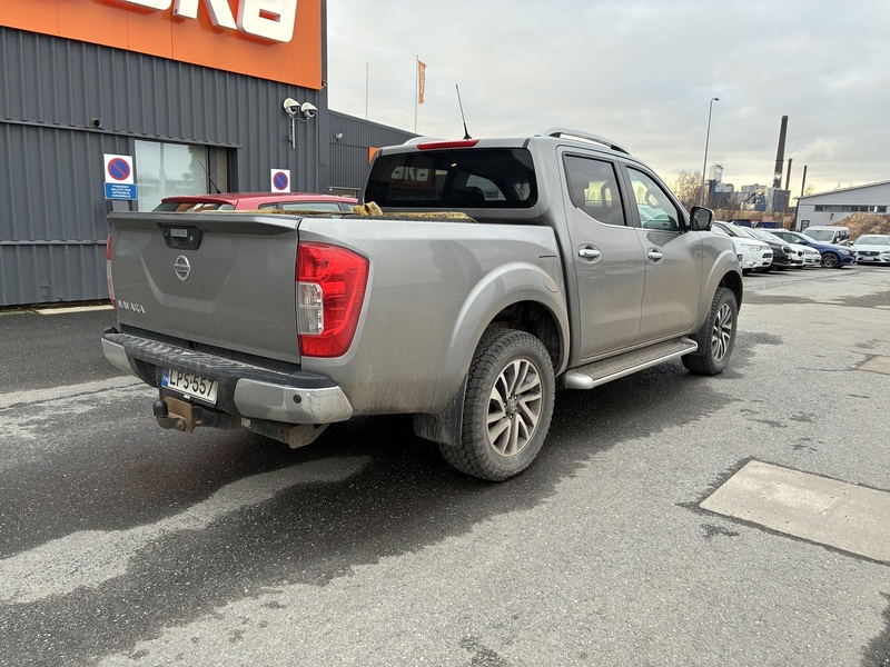 Nissan NP300 vaihtoauto