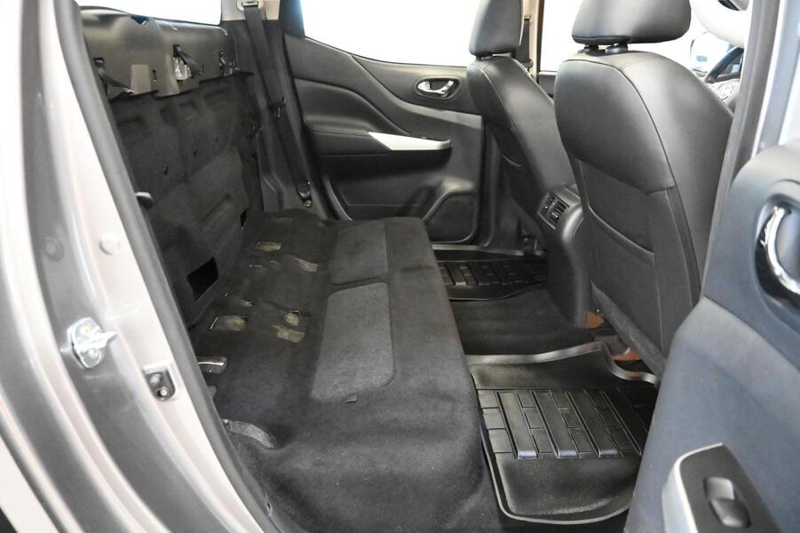 Nissan Navara vaihtoauto