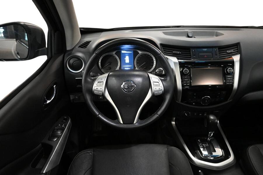 Nissan Navara vaihtoauto