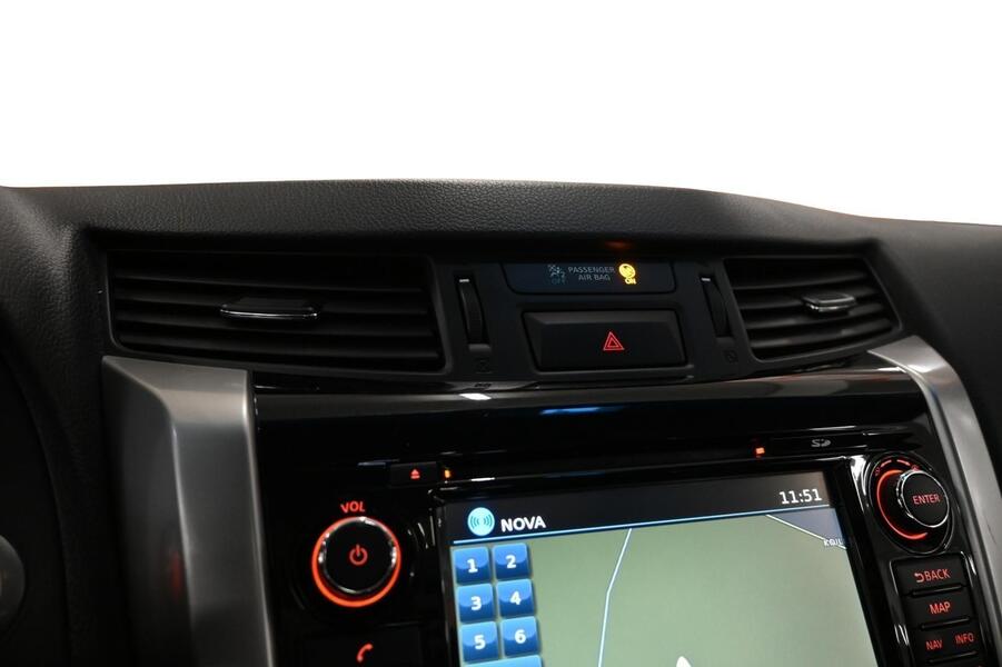 Nissan Navara vaihtoauto