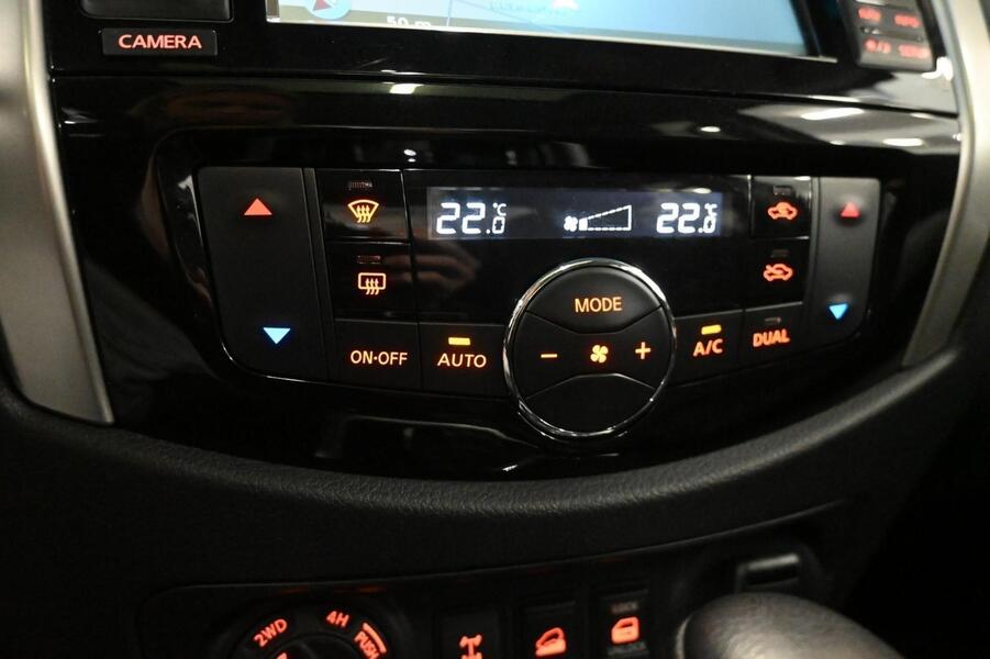 Nissan Navara vaihtoauto