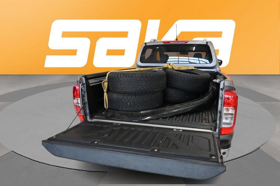 Nissan Navara vaihtoauto