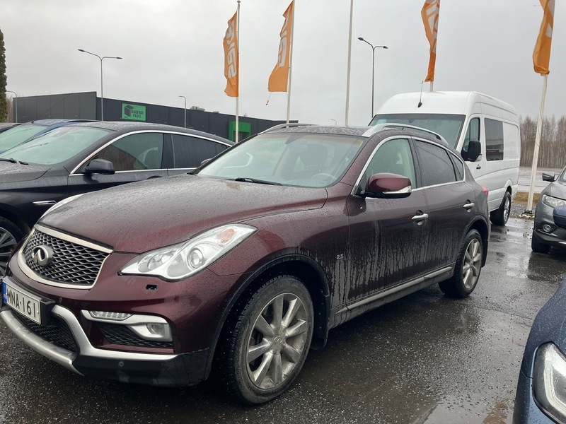 Infiniti Q50 vaihtoauto
