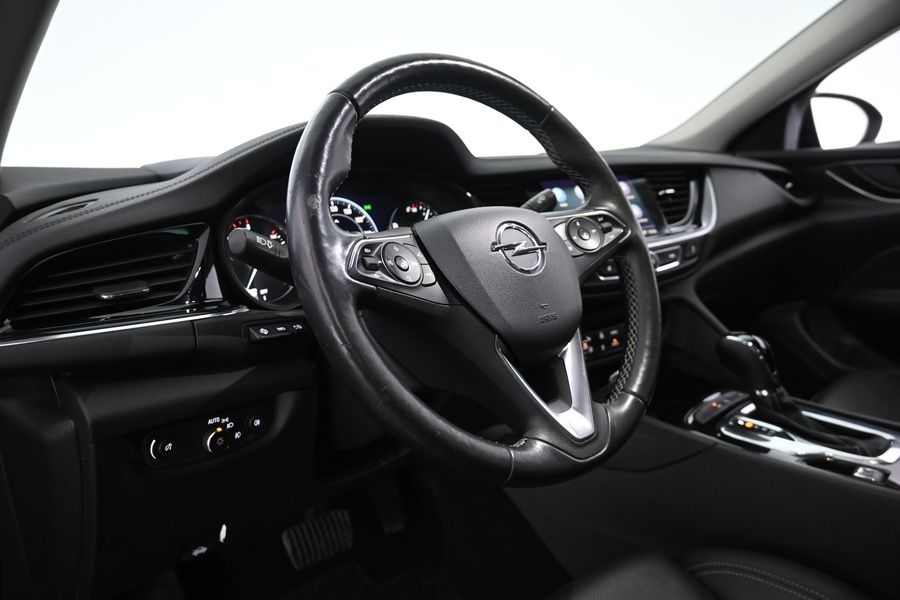 Opel Insignia vaihtoauto