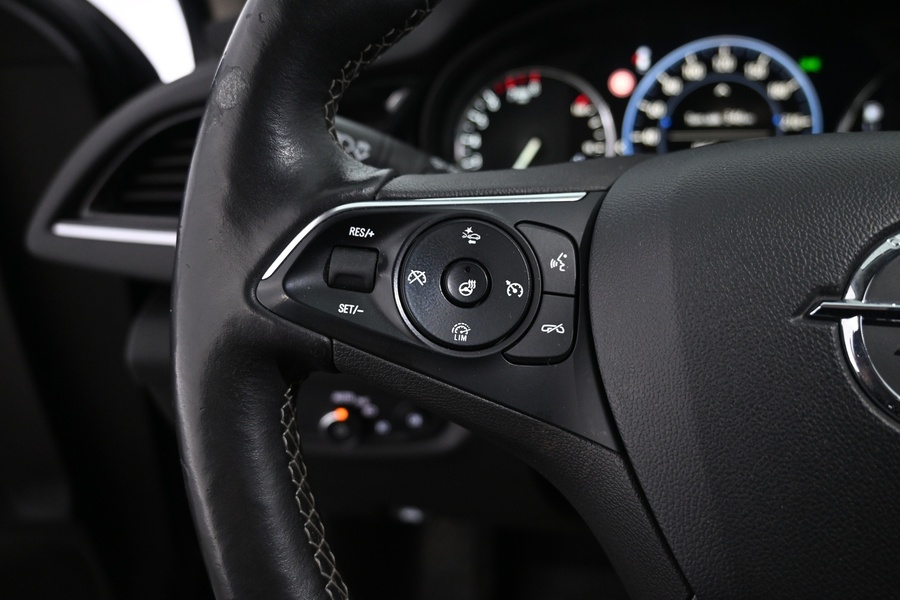 Opel Insignia vaihtoauto