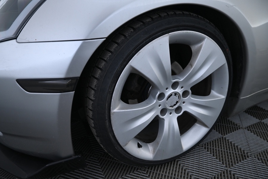 Nissan Skyline vaihtoauto