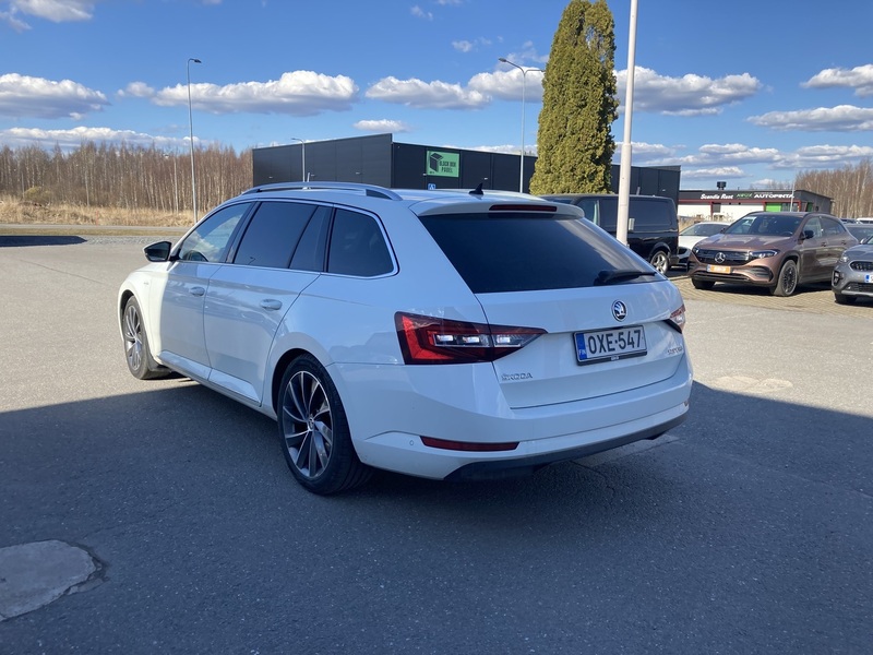 Skoda Superb vaihtoauto