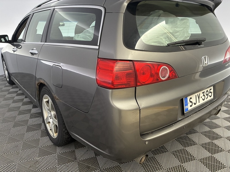 Honda Accord vaihtoauto